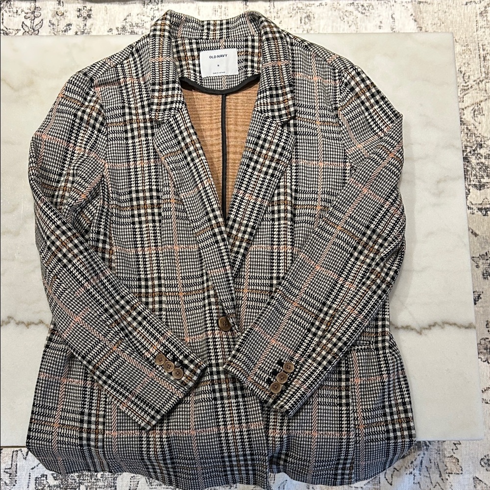 Old Navy Women's Plaid Blazer in Black, White, and Tan -New never worn